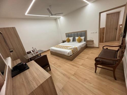 the royal metropolitan hotel igi airport delhi