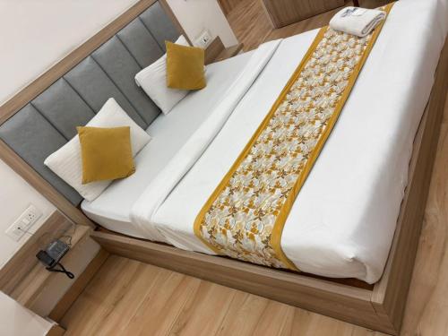 the royal metropolitan hotel igi airport delhi