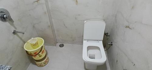 the royal metropolitan hotel igi airport delhi