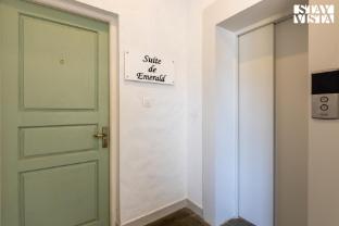 stayvista at suite de emerald