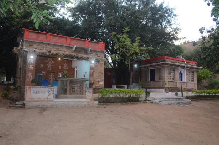 amraee rural resort craft village pranpur