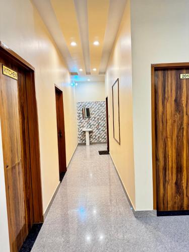 hotel shree radha raman