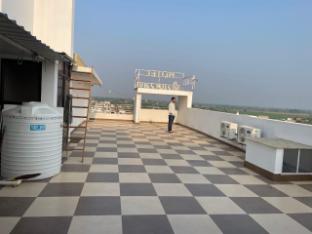 Hotel Shree Radha Raman,,3 star
