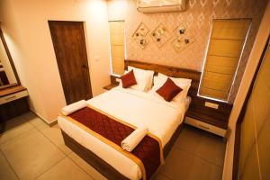 aj wayanad suites