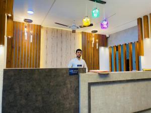 hotel stay well pithampur