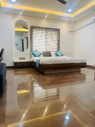 Hotel Stay Well, Pithampur,,3 star