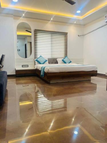 hotel stay well pithampur