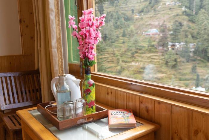 the evara stays jibhi