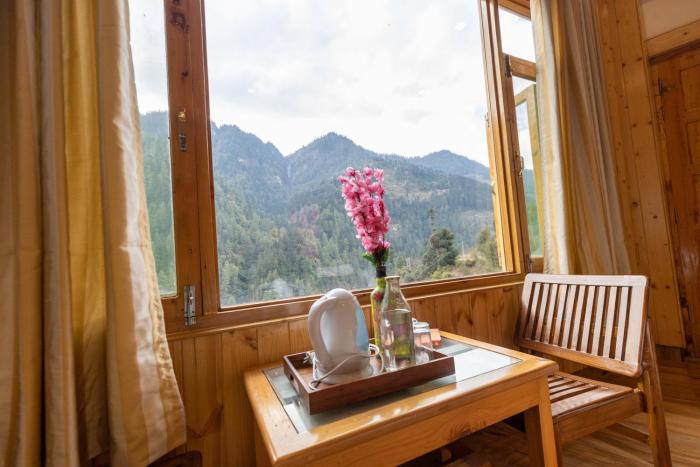 the evara stays jibhi