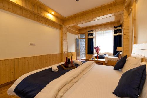 the evara stays jibhi