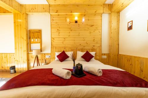 The Evara Stays Jibhi,,3 star