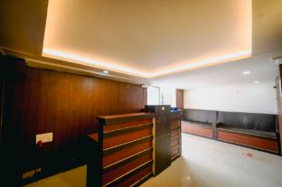 hotel laughing buddha