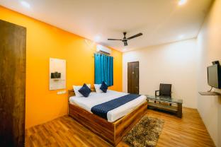 hotel laughing buddha