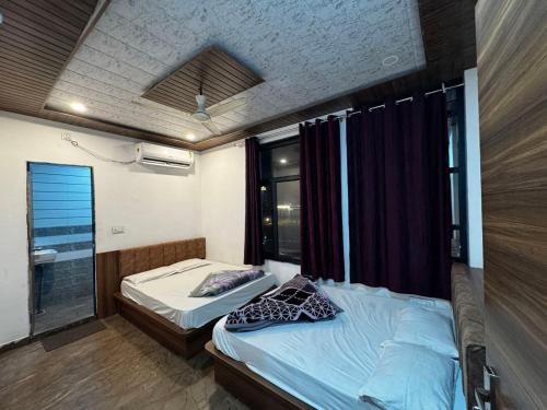 shree banke bihari place