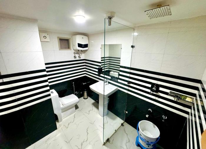 the ss grand near taj mahal