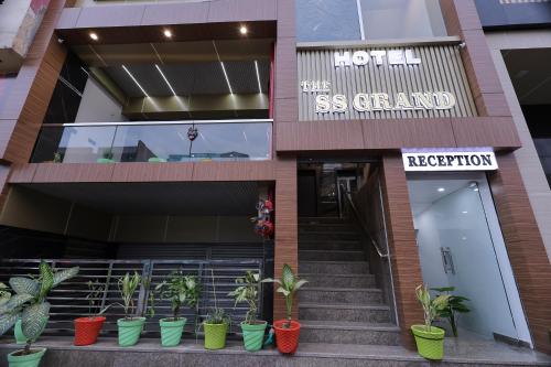 The Ss Grand Near Taj Mahal,,3 star