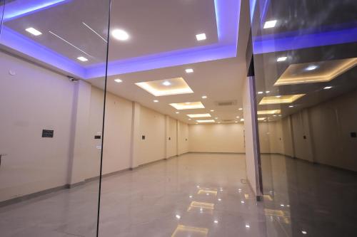 the ss grand near taj mahal