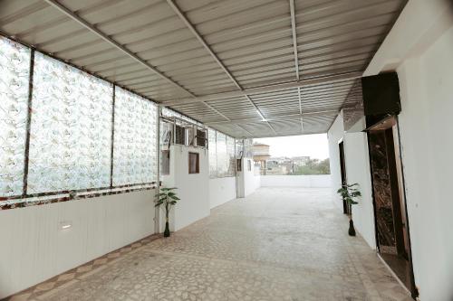 the ss grand near taj mahal