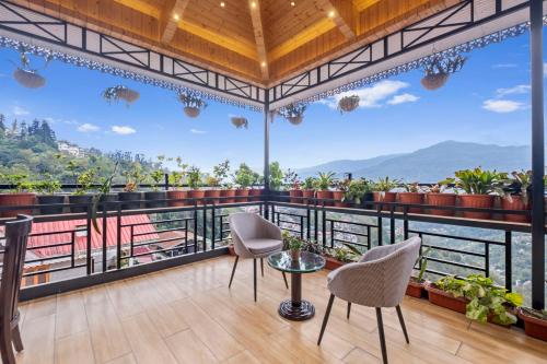 The Palm Aryan Gangtok (12 Mins From Mg Marg ),,3 star