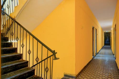 Hotel O Yogiraj Mini Kokakan Restaurant & Lodging,,3 star