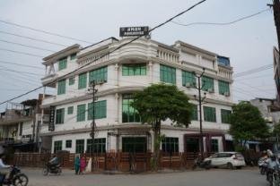 aman paradise hotel and banquets