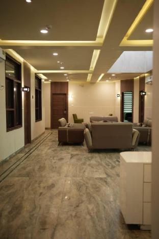 aman paradise hotel and banquets