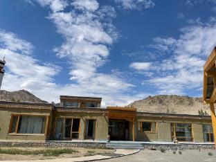 earthhome by angchok