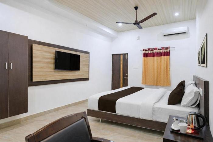 thirumathi residency