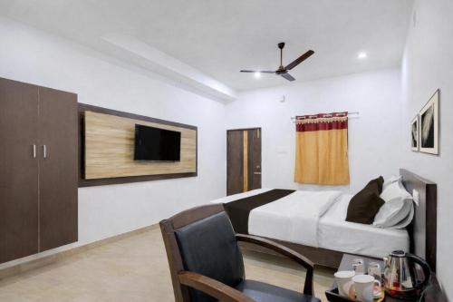 thirumathi residency