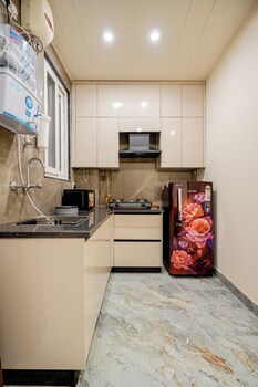 Lime Tree 1Bhk Service Apartment Gurgaon,,3 star
