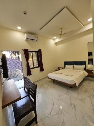 Wavelash Resort,,5 star