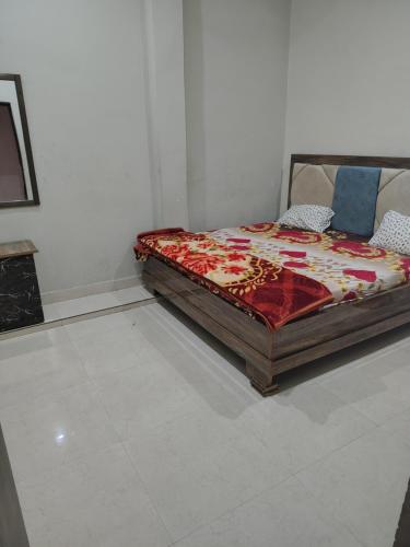 Shri Raghunandan Dham,,2 star