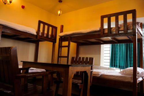 11 Haven Street,,2 star