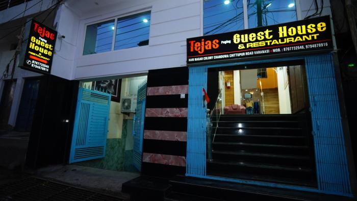tejas paying guest house and restaurant