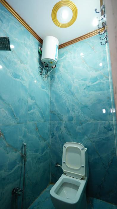 tejas paying guest house and restaurant