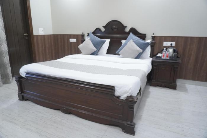 staybia hotel and service apartments sector 27 noida