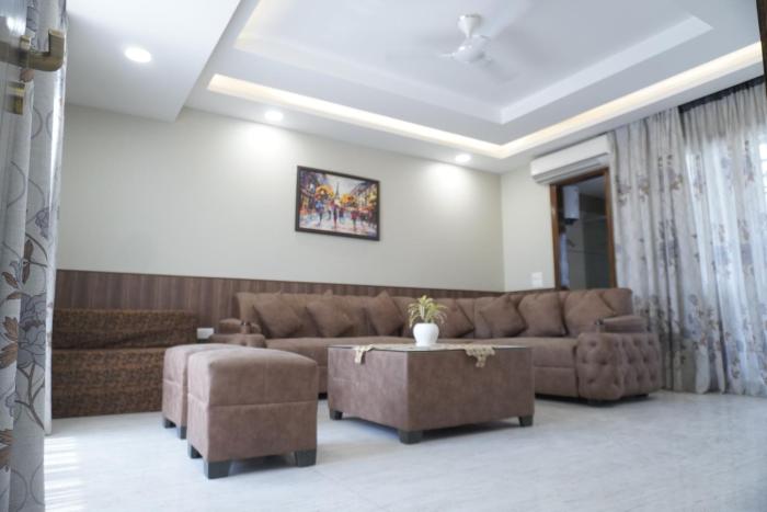 staybia hotel and service apartments sector 27 noida