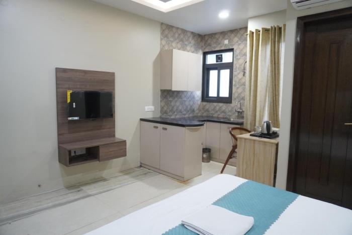 staybia hotel and service apartments sector 27 noida