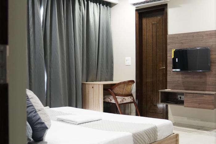 staybia hotel and service apartments sector 27 noida