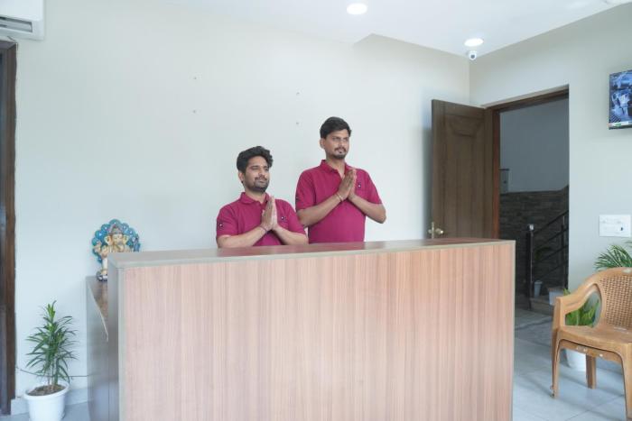 staybia hotel and service apartments sector 27 noida