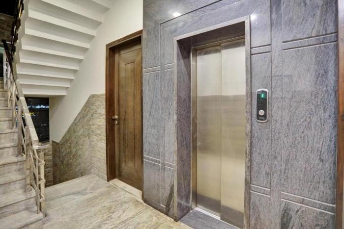 staybia hotel and service apartments sector 27 noida