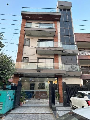 staybia hotel and service apartments sector 27 noida