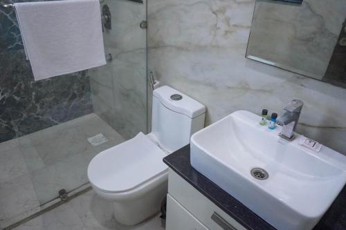 staybia hotel and service apartments sector 27 noida