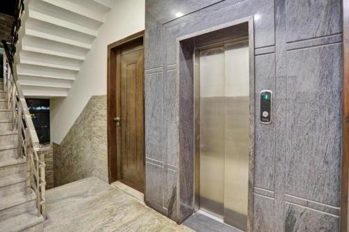 staybia hotel and service apartments sector 27 noida