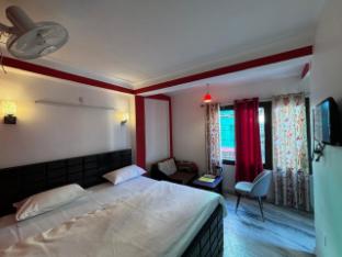 City Inn Hotel,,3 star