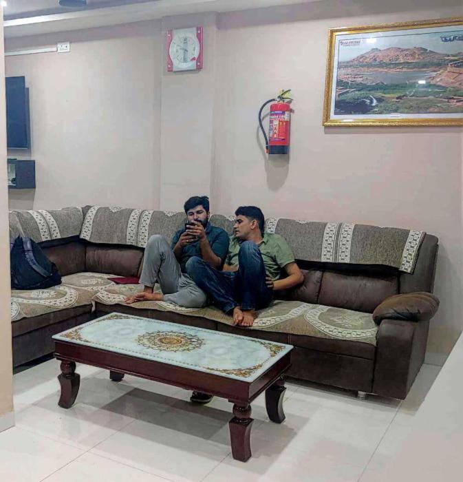 hotel neelam bar and restaurant