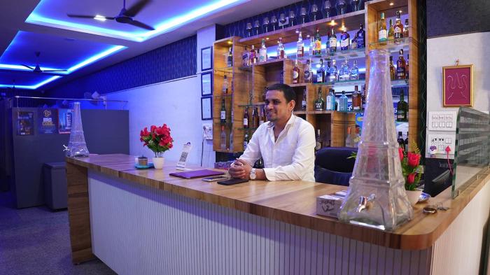hotel neelam bar and restaurant