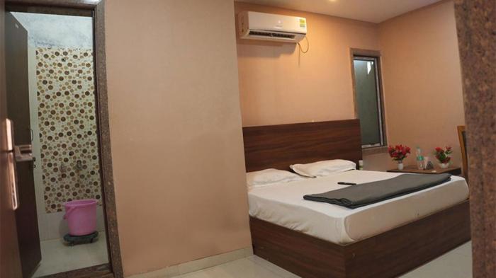 hotel neelam bar and restaurant