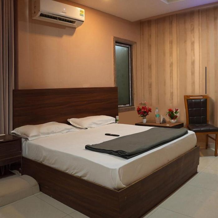 hotel neelam bar and restaurant