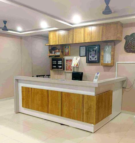 hotel neelam bar and restaurant